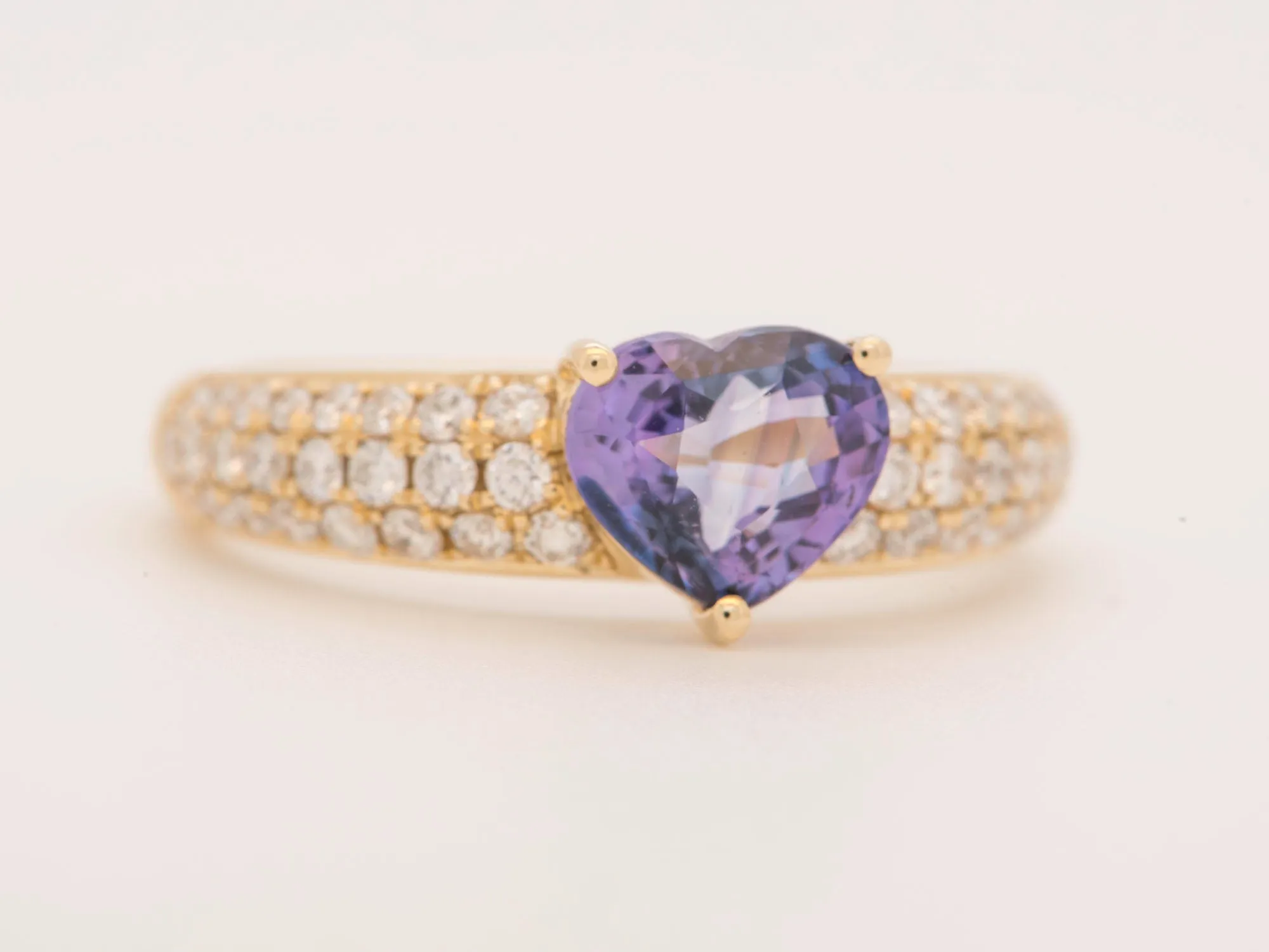 1.5ct Pinkish Purple Bi-Color Sapphire on Diamond Pave Engagement Ring 14K Gold R6499