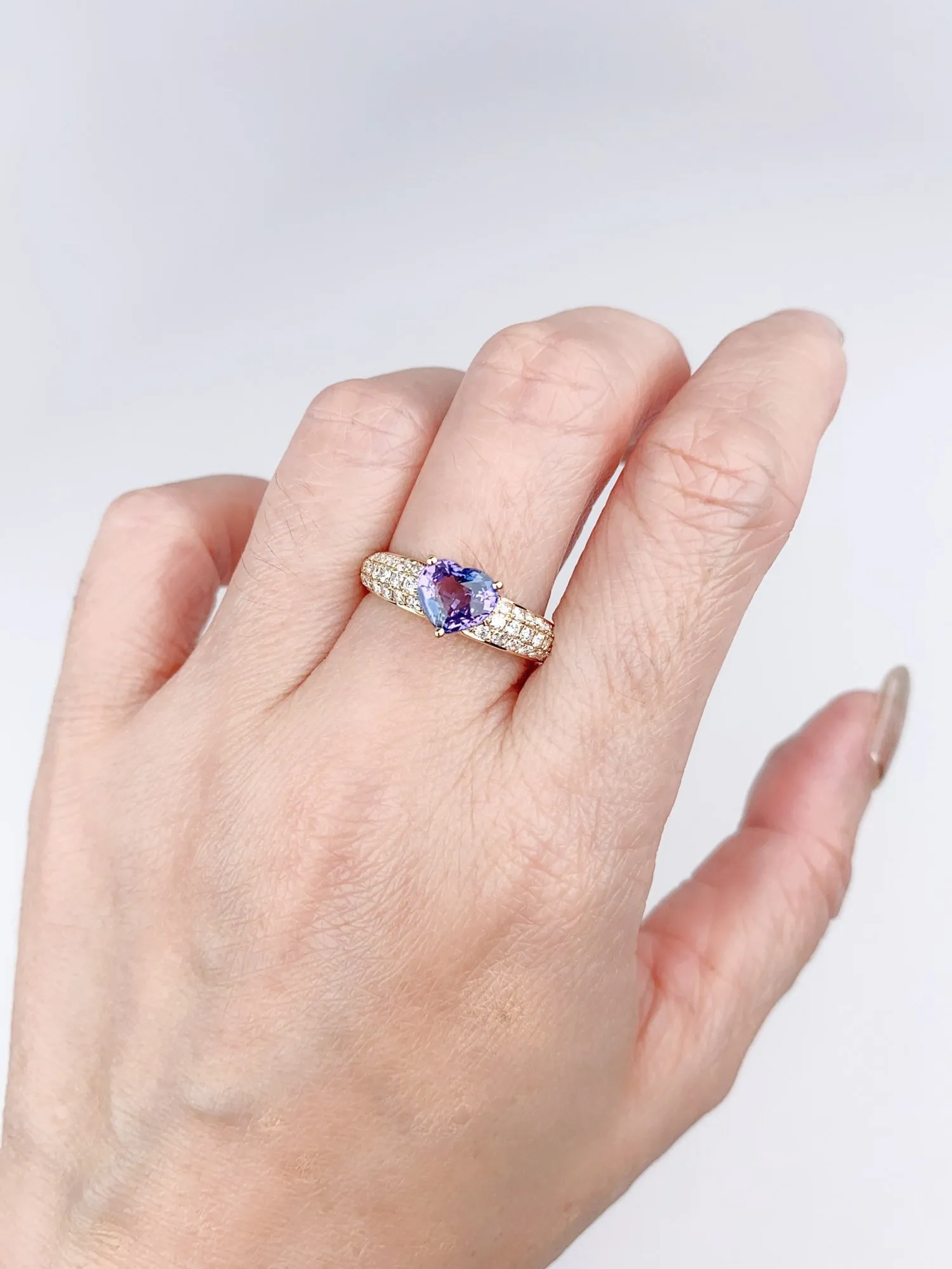 1.5ct Pinkish Purple Bi-Color Sapphire on Diamond Pave Engagement Ring 14K Gold R6499