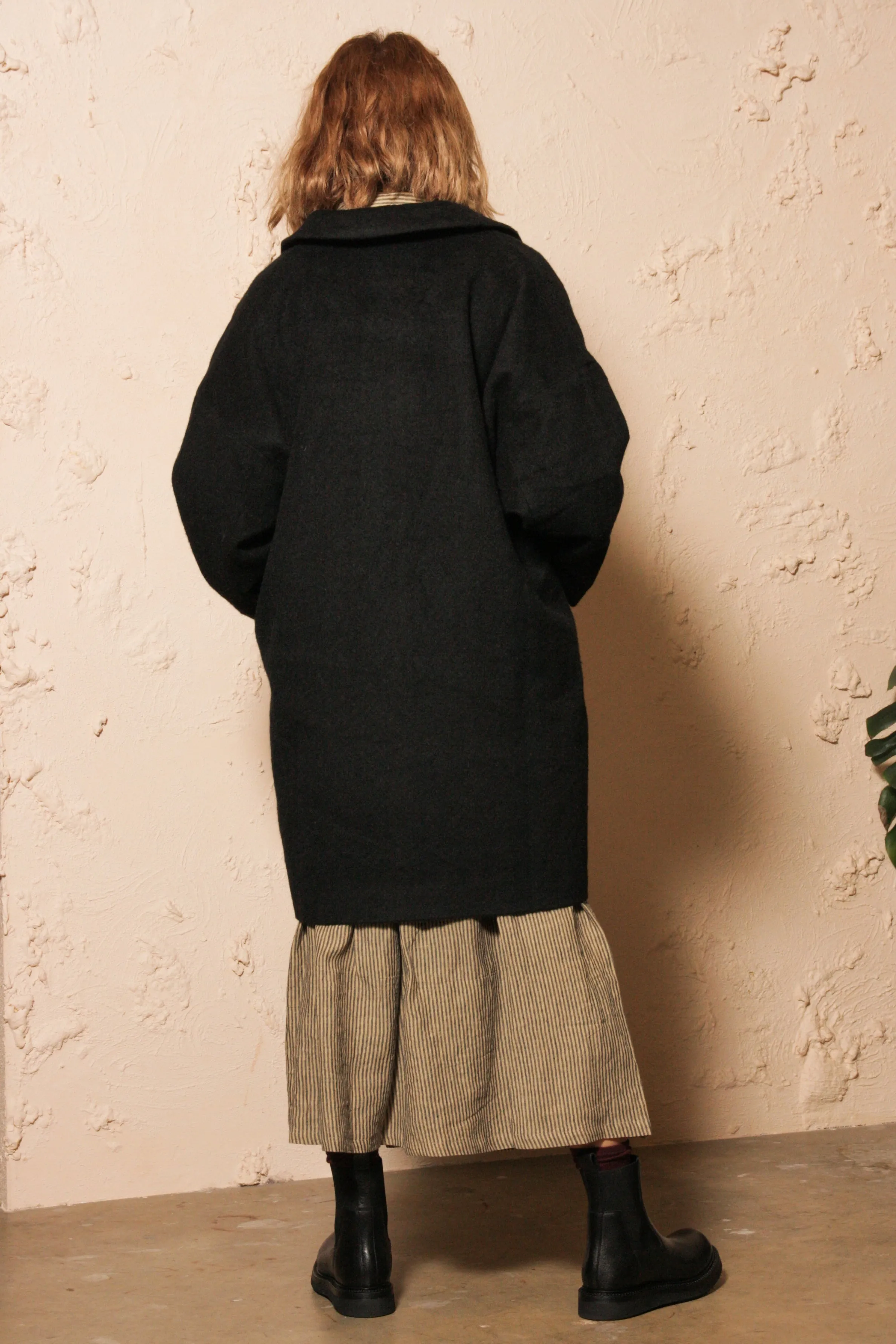 Alpaca Mosser Coat Black