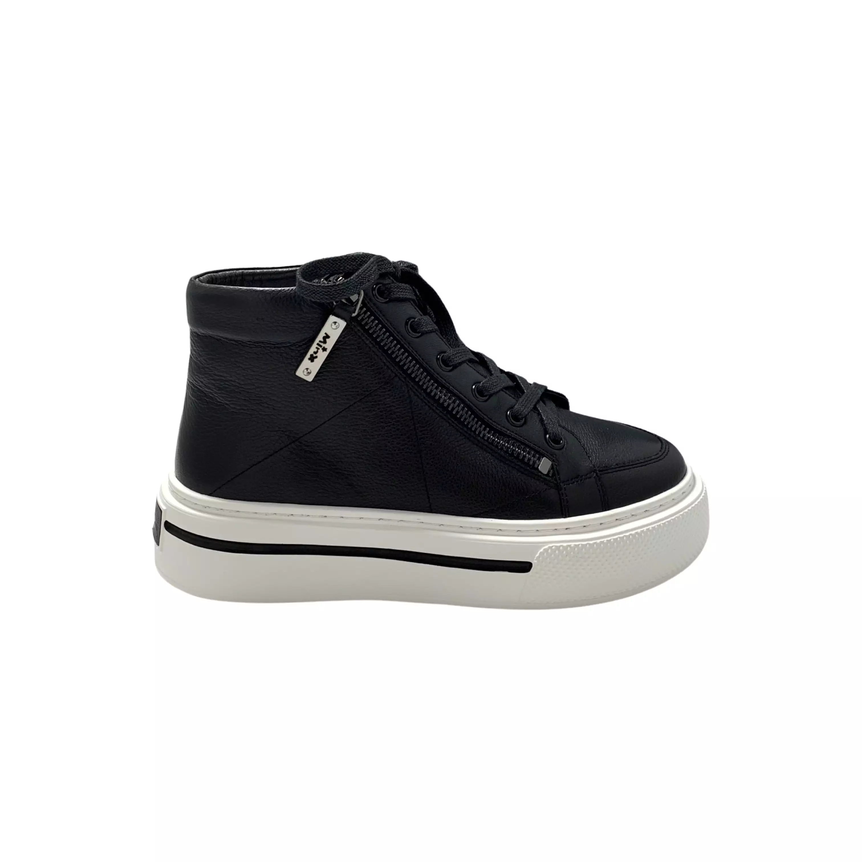 Juniper Black/White Leather Sneaker