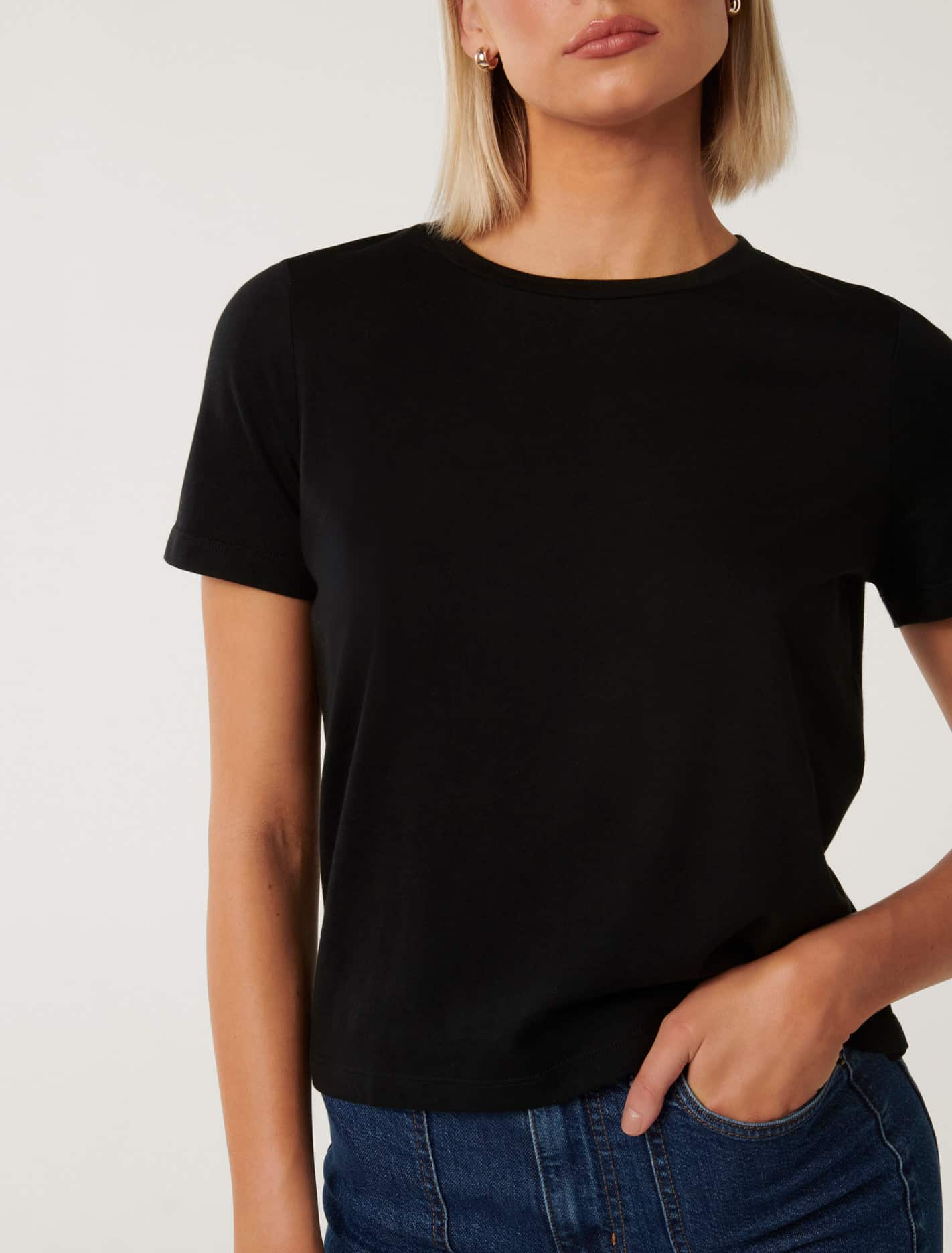 Lara Boxy Crew Neck T-shirt