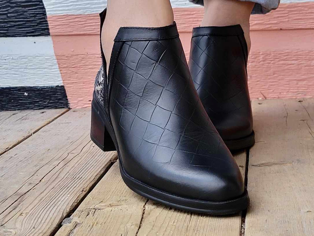 Maria black-Leather Ankle boots