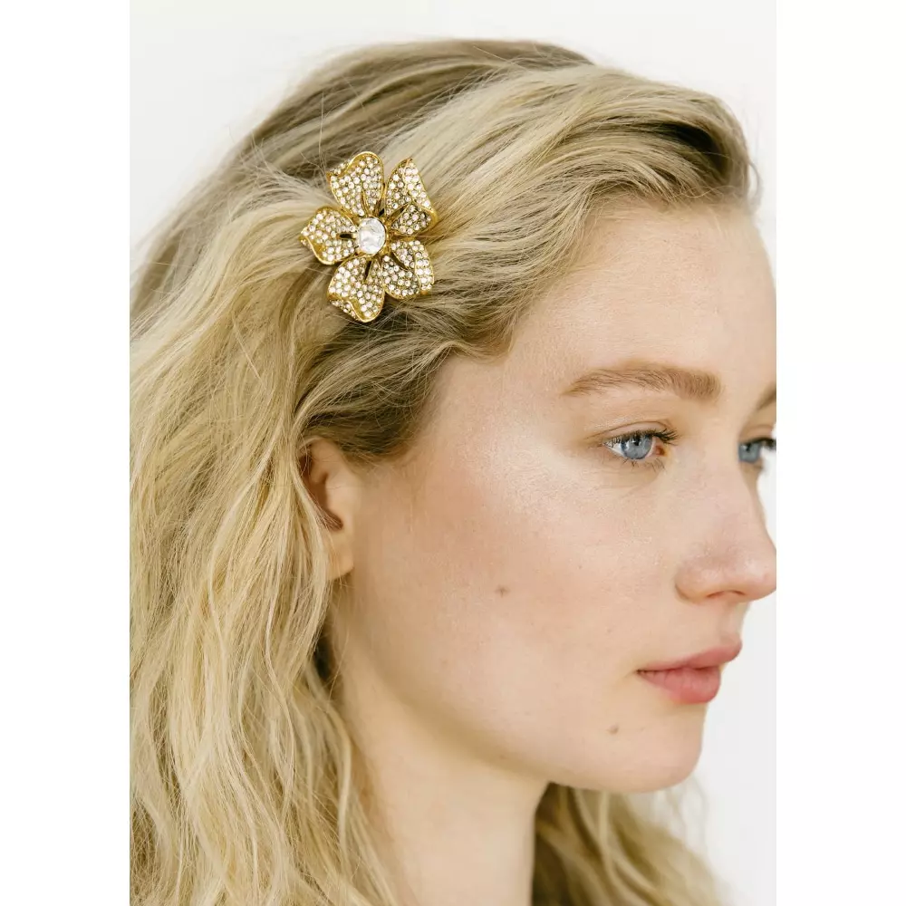 --Yelena barrette hairpin-